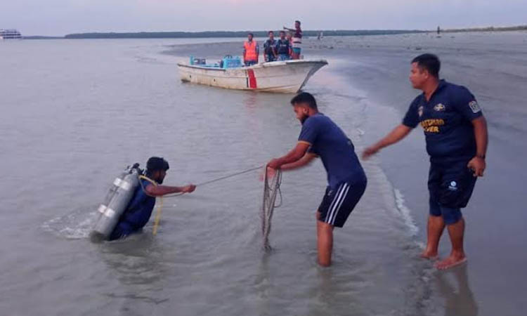 Body of tourist found in Bay after 30 hours of missing