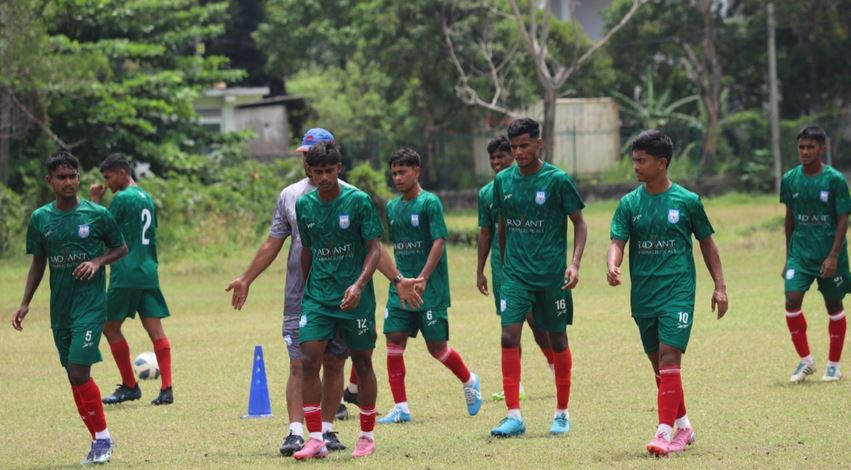 U-17 national football team continue training 