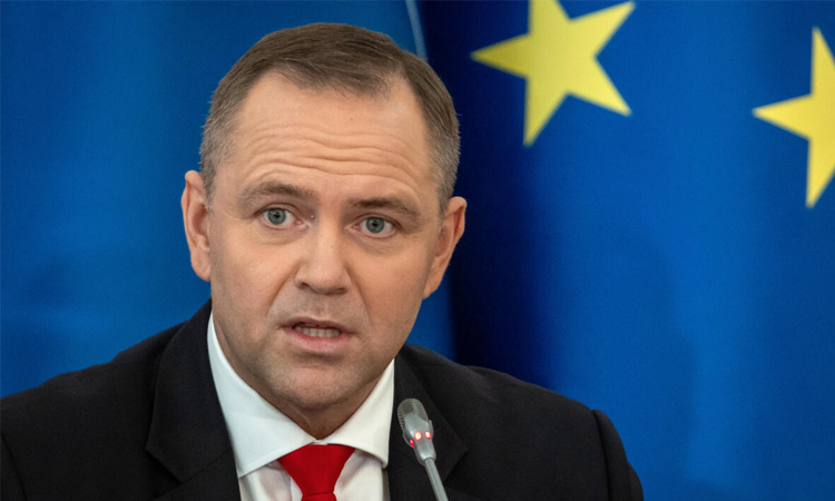 Poland's Nawrocki talks drone defence in Paris and Berlin