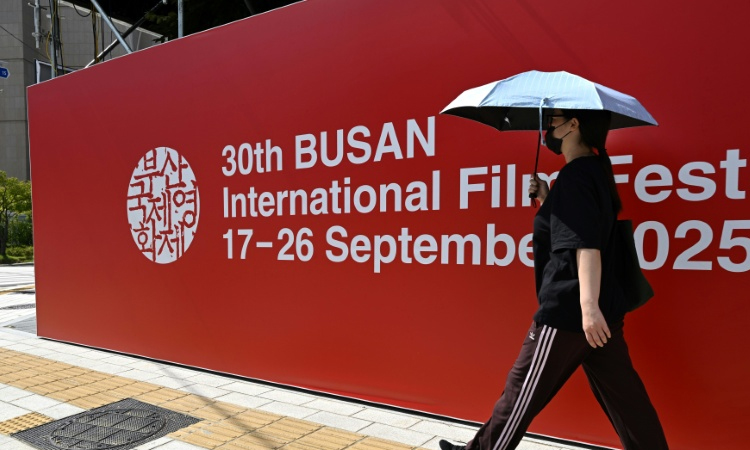 Park Chan-wook's murder comedy to open Asia's biggest film festival