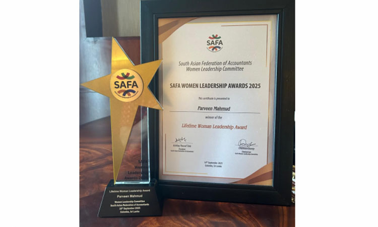 Parveen Mahmud receives SAFA lifetime woman leadership award