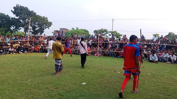 Colorful 'Lathi khela' held in Magura