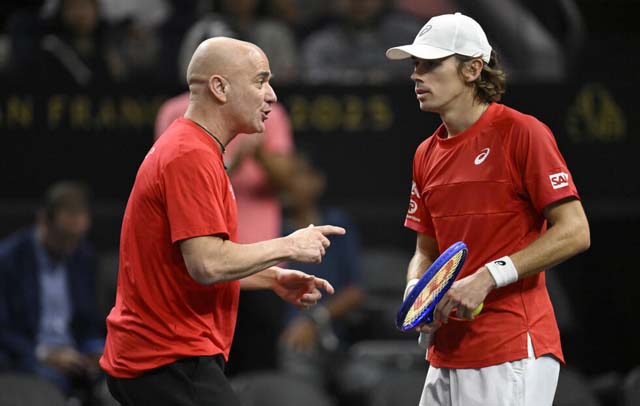 De Minaur, Cerundolo propel Team World to Laver Cup lead over Europe