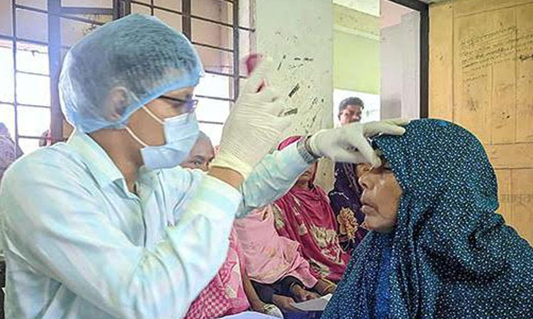 Free eye camp held in Gaibandha