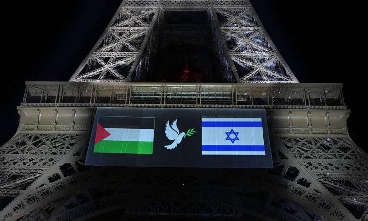 French politicians bicker over Palestinian flags outside town halls