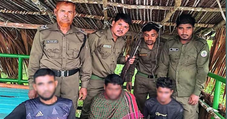 Three fishermen held with pesticides in Sundarbans