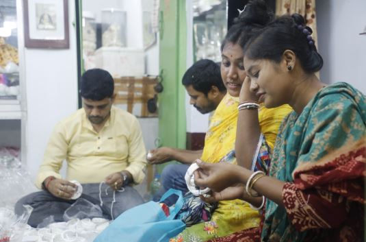 Durga Puja shopping spree gains momentum in Ctg