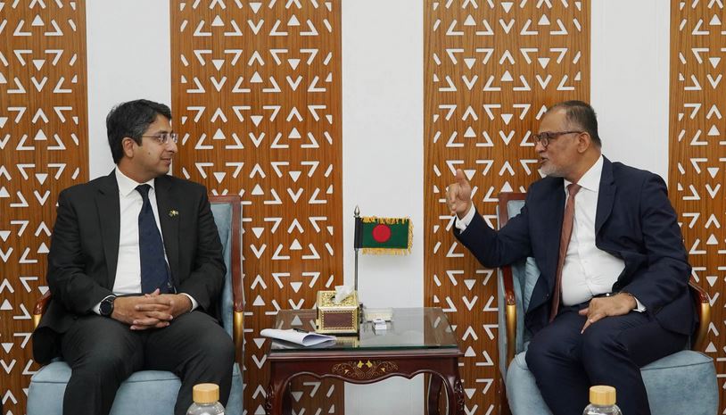 Dhaka, Islamabad pledge to deepen economic ties 
