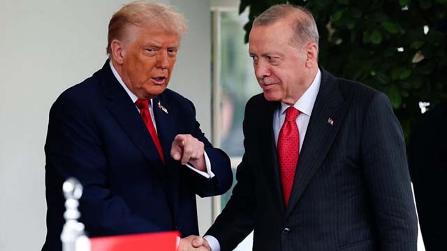 Trump hints at jets for Erdogan if Turkey quits Russian oil