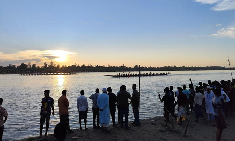Three-day boat race begins in Jamalpur