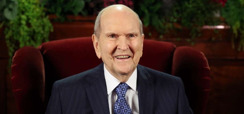 Head of Mormon church dies at 101