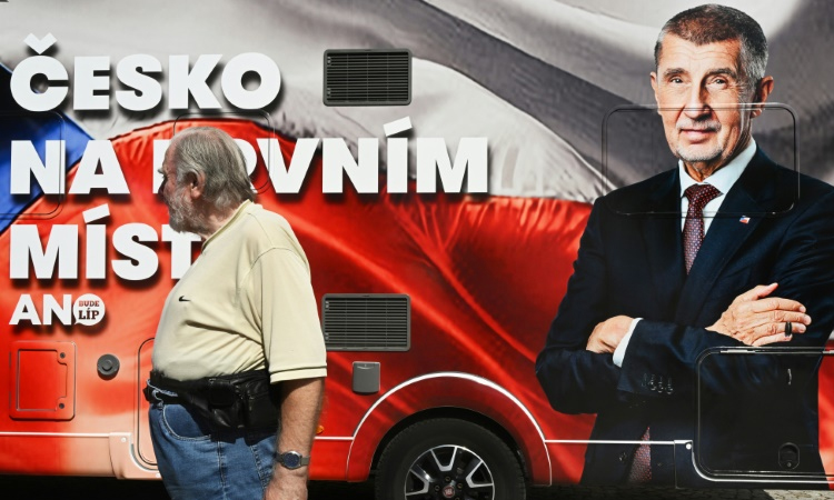 Dogged billionaire ex-premier eyes return in Czech vote