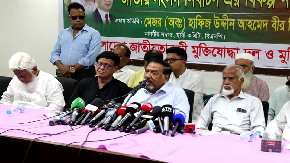 Fair polls not possible by keeping autocratic elements in administration: Hafiz