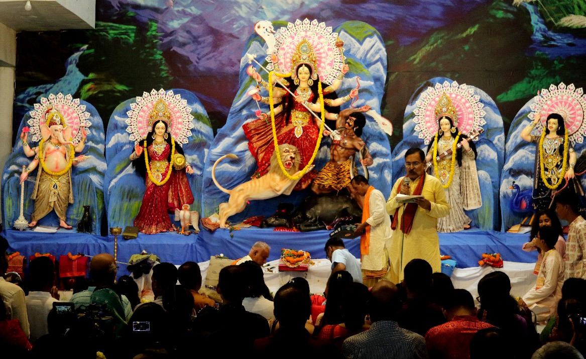 Durga Puja: Maha Saptami celebrated with pomp, décor