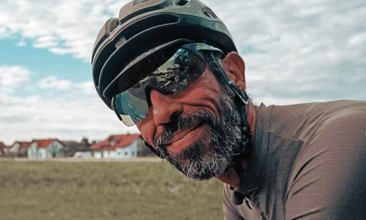 Russia extends jailing of French cyclist