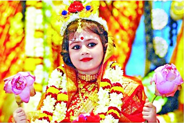 Puja festivity gets momentum in Ctg amidst worshipping Kumari