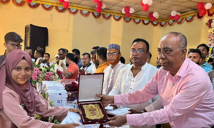 Zia Parishad accords reception to students securing GPA-5 in SSC in Charfesson
