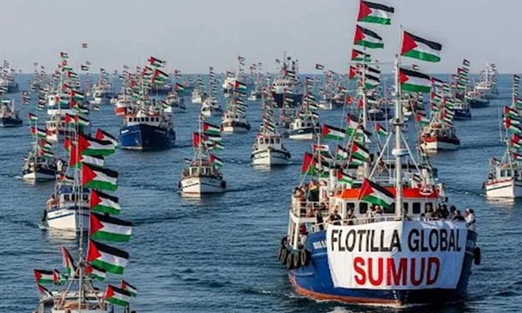 Flotilla pushes toward Gaza defying Israeli blockade
