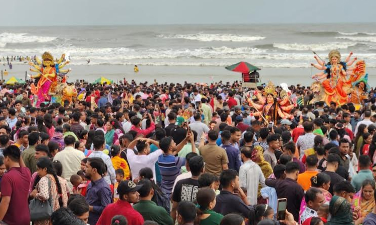 Durga idol immersion draws 3-lakh despite coastal storm warning in Cox's Bazar