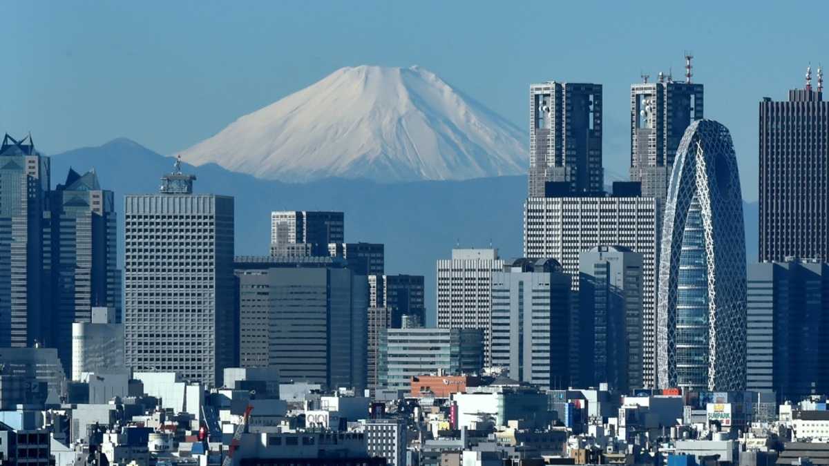 Tech fans Tokyo rally on broadly positive day for Asian markets