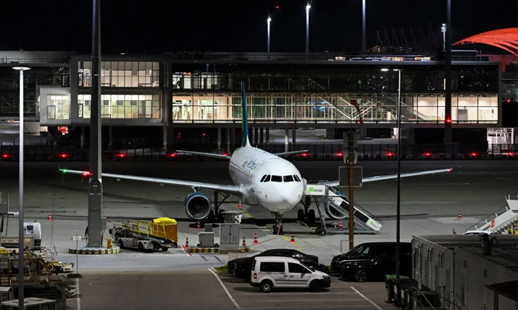 Munich airport shut again over drone scare