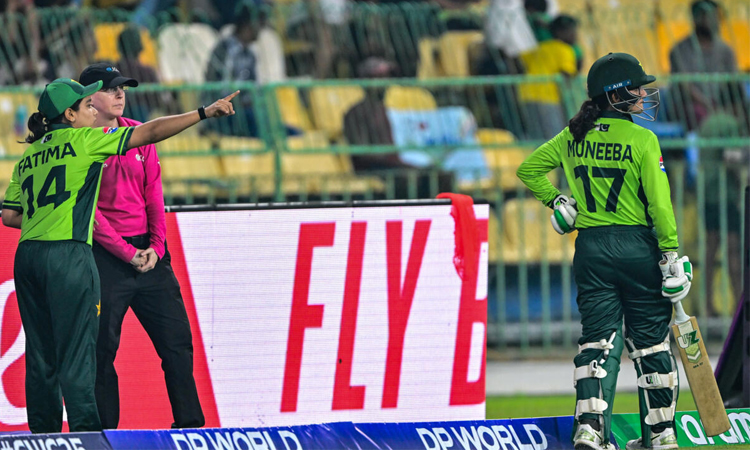 India crush Pakistan by 88 runs amid handshake snub, umpiring drama