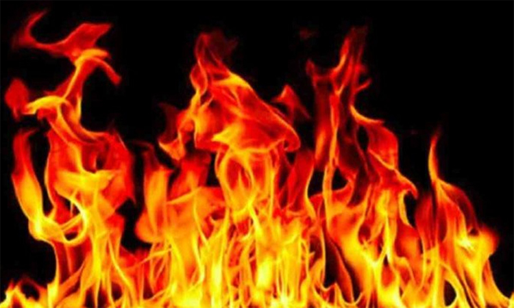Eight shops gutted in Chattogram