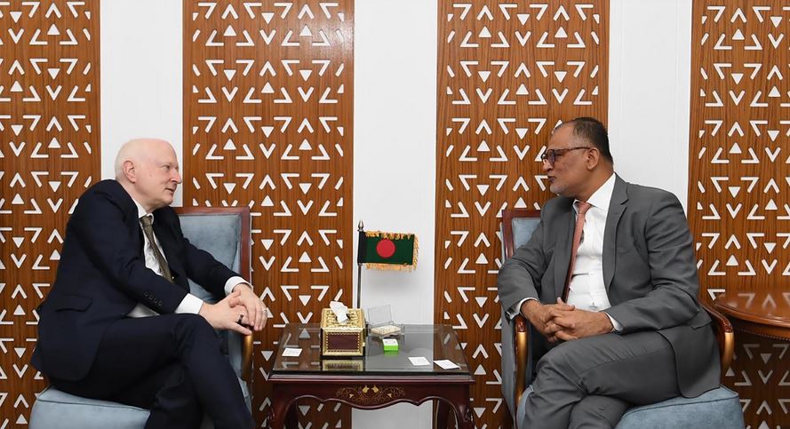 German Ambassador meets Commerce Adviser