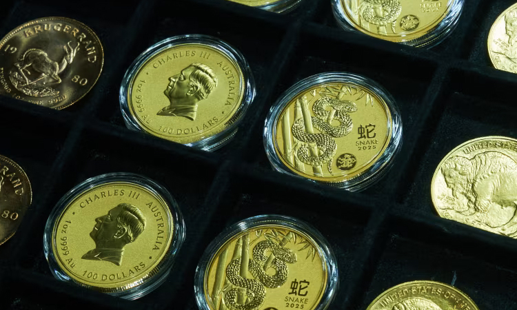 Gold price breaks $4,000 an ounce for first time