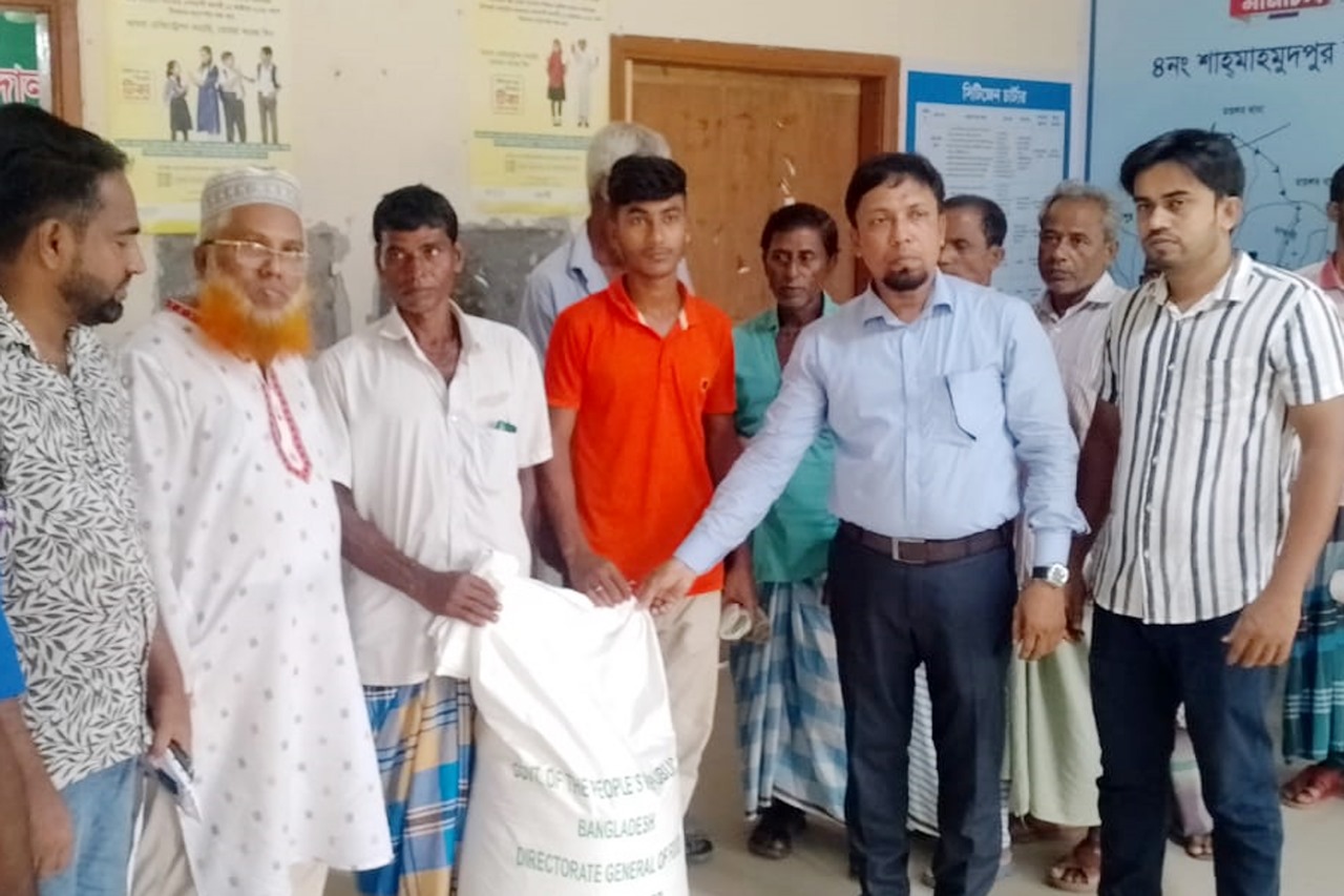 Over 45,000 fishermen receive food assistance in Chandpur