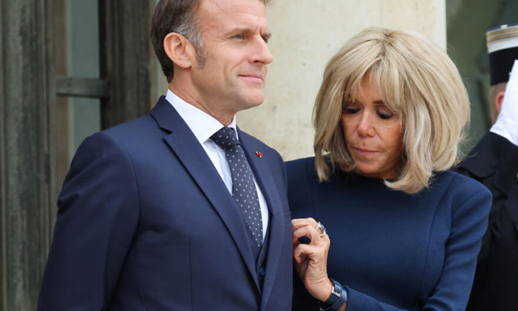 France's Macron to name PM to end political crisis