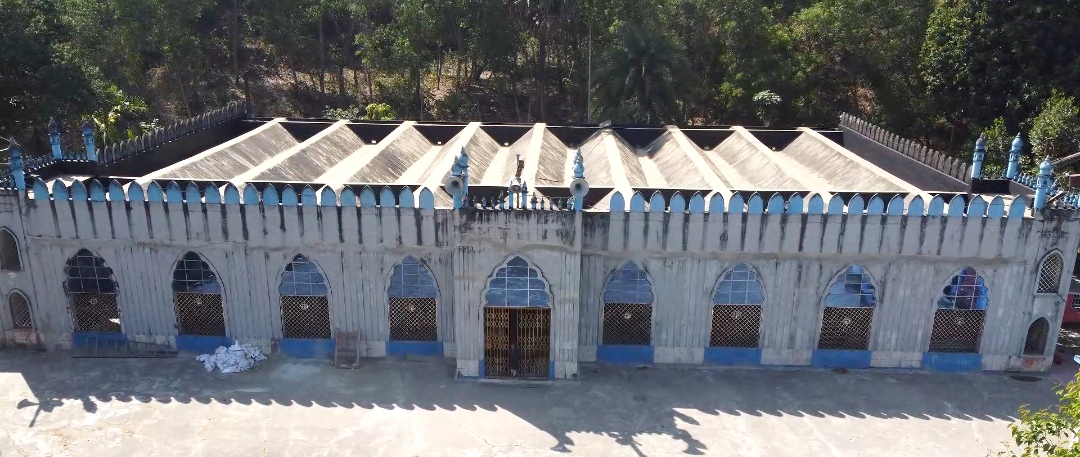 Rangamati unique pillarless mosque faces crisis, locals demand govt aid