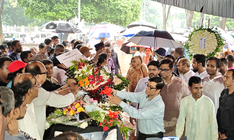 Nation pays tribute to Syed Manzoorul Islam at Central Shaheed Minar