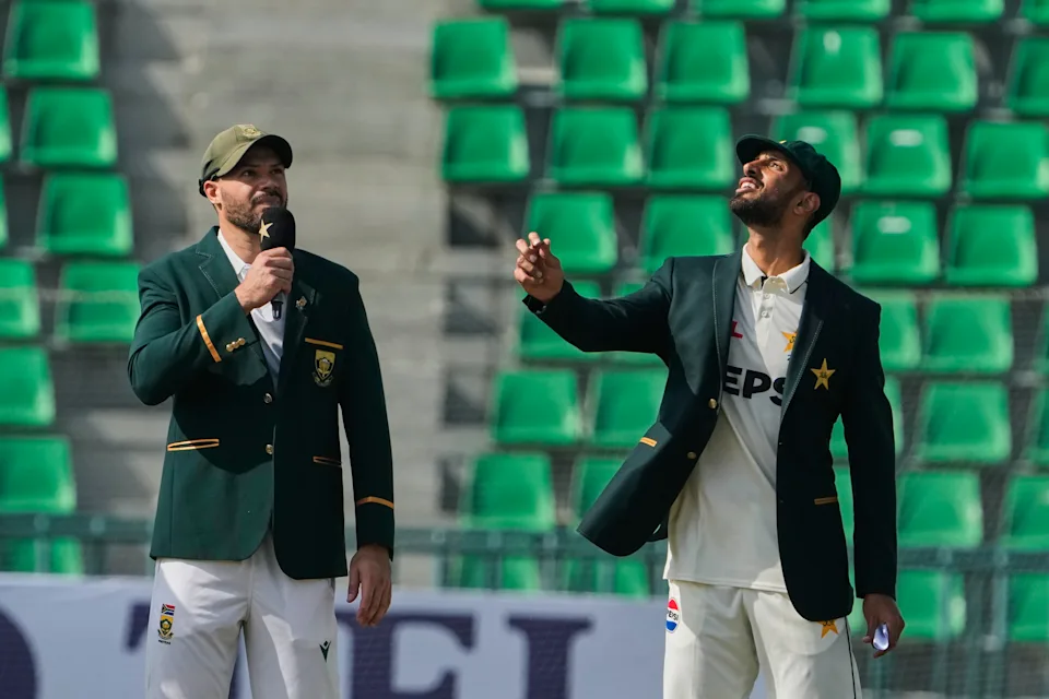 Pakistan win toss, bat in first South Africa Test