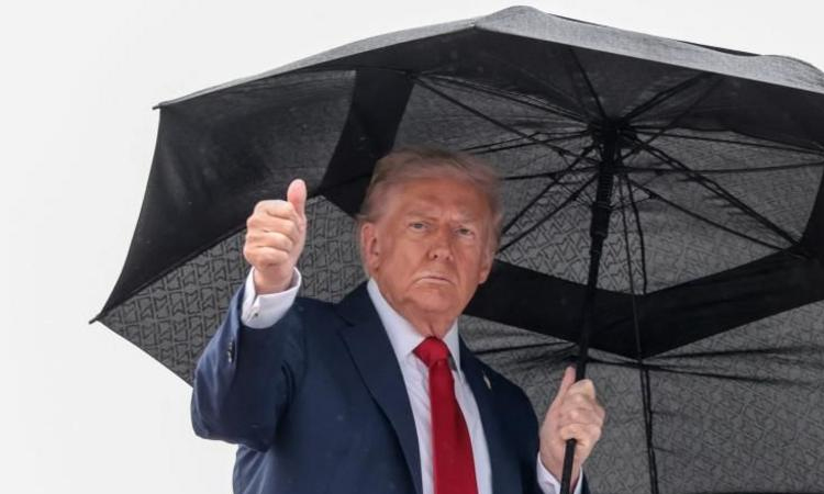 Donald Trump arrives in Israel as hostages return