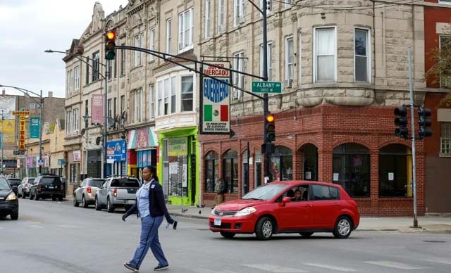 As raids ramp up, Chicago's Latino economy withers