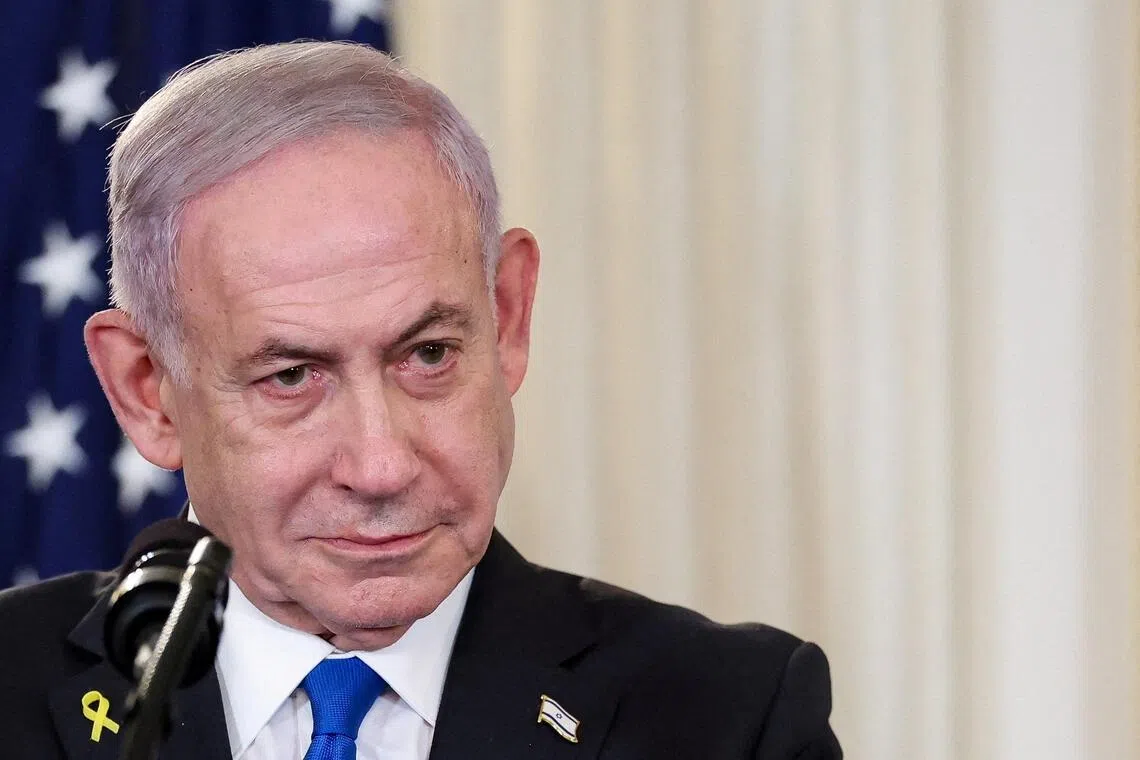 Netanyahu in court for graft trial appearance