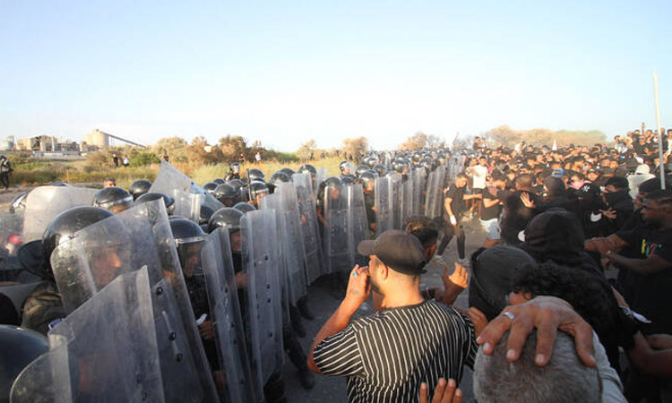 Thousands rally for closure of Tunisia factory blamed for health issues