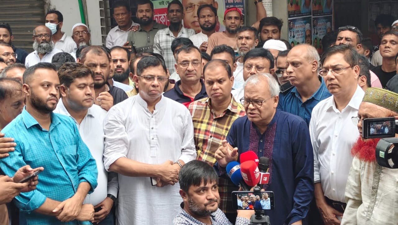 Obstructing democracy will only empower fascists: warns Rizvi 