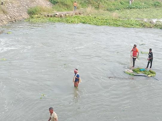 Thakurgaon celebrates traditional fishing festival at Buri Dam