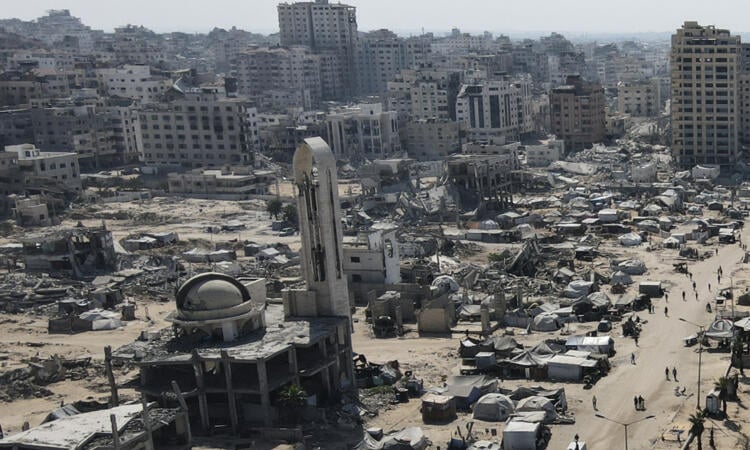 Trump warns Hamas not to breach Gaza deal as Vance heads to Israel