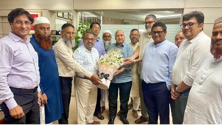 KU VC pays courtesy call on UGC Chairman