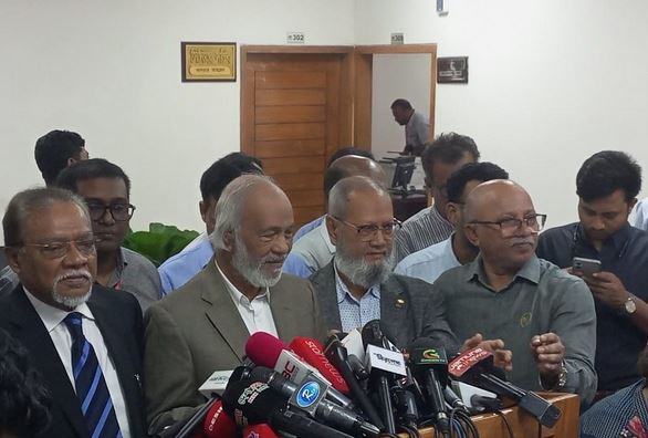 Keep controversial officials out of election process: Moyeen Khan to CEC