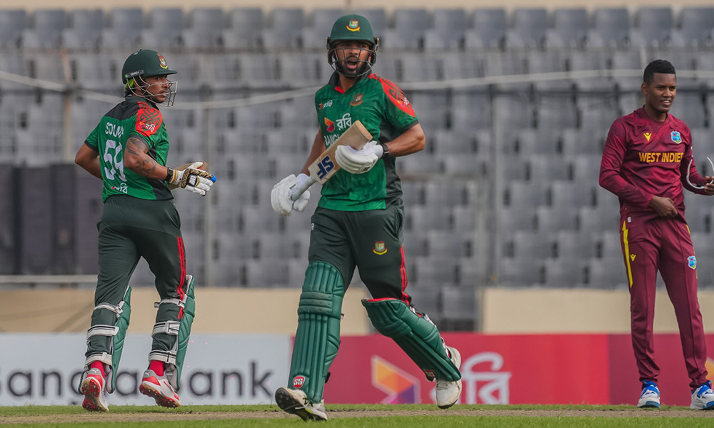 First 100-run plus opening partnership in Mirpur since 2015