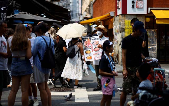 Japan core inflation accelerates to 2.9% in September