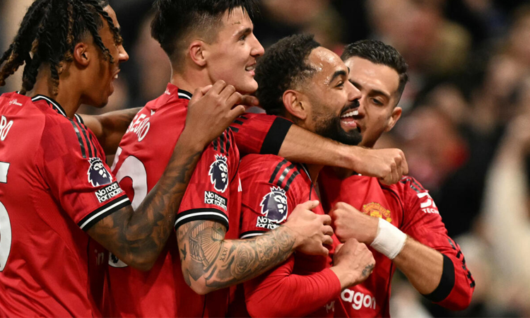 Man Utd beat Brighton, Sunderland stun Chelsea to go second in Premier League