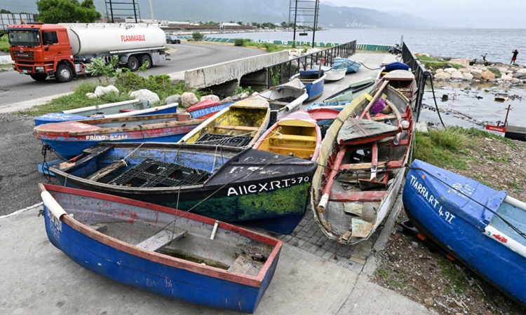 Hurricane Melissa cutting deadly path in Caribbean