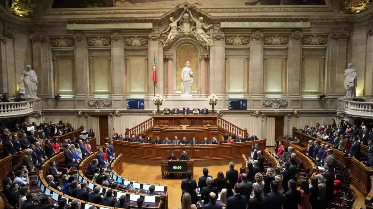 Portugal government agrees with far right to toughen nationality rules