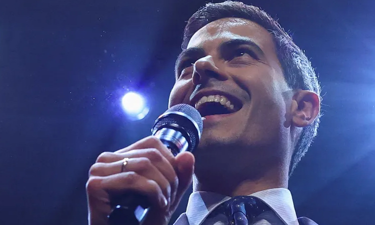 Exit poll suggests centrists win Dutch vote, beating far right