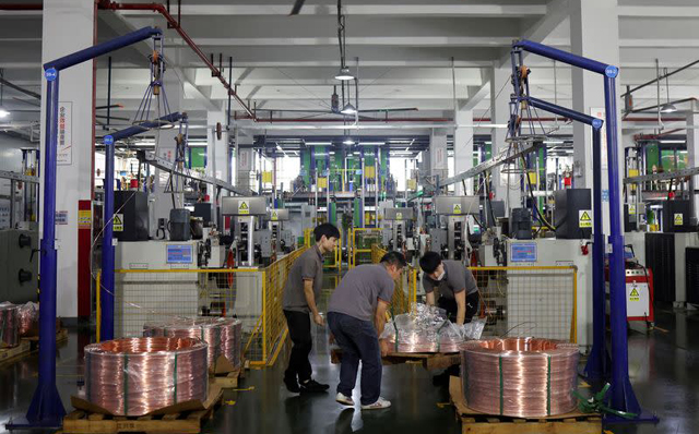 China's factory activity shrinks for seventh straight month